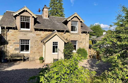 Strathtay House | OLD SCHOOLHOUSE, pet friendly, with a garden in Grandtully