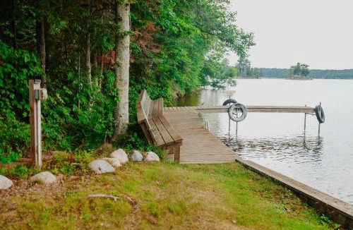 Arbor Vitae House | Old Stoney's Musky - Pet Friendly