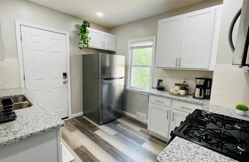 Cleveland Apartment | Olive and Sunshine CLE House