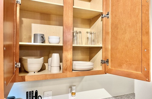 Indianapolis Apartment | Oliver Capital | Relaxing Zen Suite