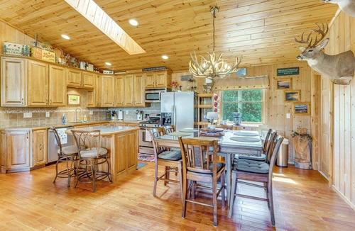 Maple City Apartment | On 4 Acres! Retreat w/Lake Access in Maple City