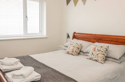 Spittal Apartment | ON THE BEACH, pet friendly, country holiday cottage in Spittal
