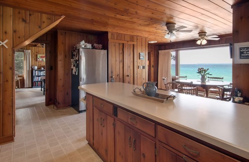 Leland House | On the Beach right in the heart of Leland!