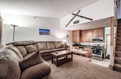 Sunday River Area Condo | One bedroom Cascades C-7, sleeping 6, fireplace!