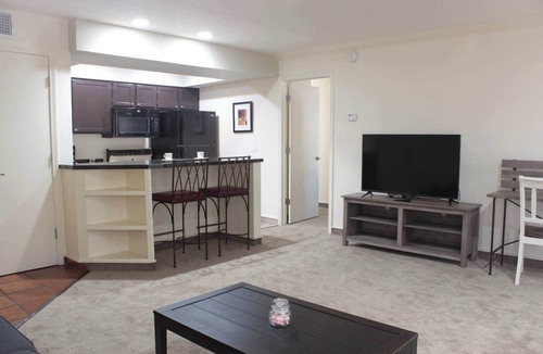 Greenwich Apartment | One Bedroom, First Floor.
