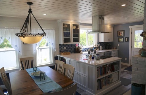 Ocean Park Cottage | One Home from the best beach! 2,800 p/week for June rentals 2025!