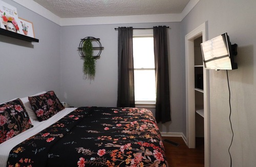 Hamtramck House | Only minutes from Downtown Detroit