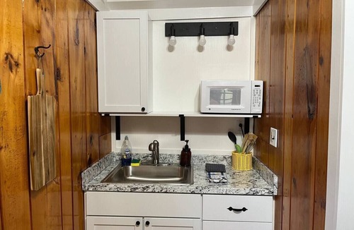 Trenton Apartment | Open Hearth Inn Cottage 12 - 10 min to Acadia!
