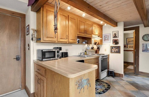 Bethel Condo | Opera House Loft 02 - Bethel Village