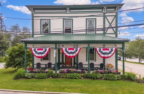 Bethel Condo | Opera House Loft 02 - Bethel Village
