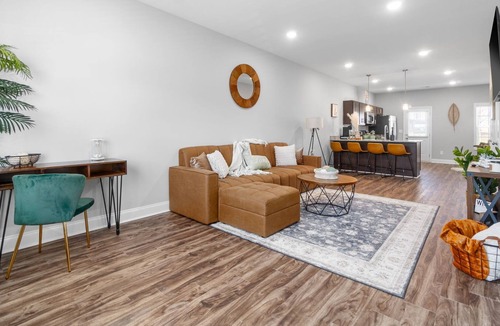Clarksville House | Orange Bliss Hideaway: A Slice of Peace and Quiet in the Middle of the Action