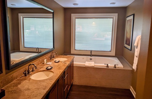 Paradise Valley Village Resort | Orange Tree Golf Resort Southwest vacation