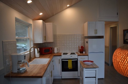 Deer Isle Cottage | Osprey Cottage - Modern, Guest House