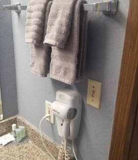 Stillwater Apartment | OSU King Bed Hotel Room 206