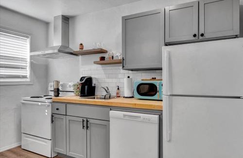 Stillwater Apartment | OSU Weekend Retreat - Steps to Campus