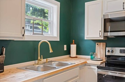 New Albany House | Our Townhouse Cottages