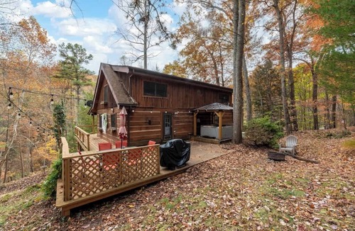 Rockbridge Cabin | Outdoors Sleeps7 Family Getaway Fun Arcade Villa