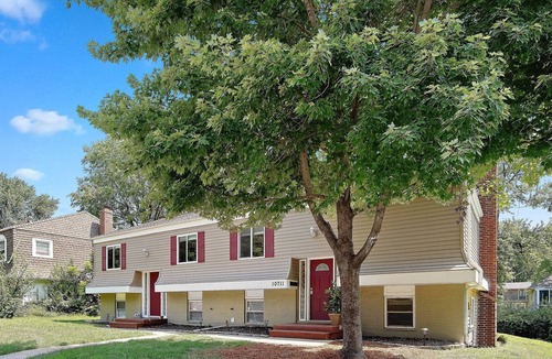 Lenexa House | Overland Park ( I 35, Hwy. 69, and 87 th St. )