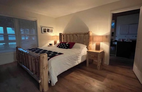 Ossipee Cabin | P&P Lakeside Lodge