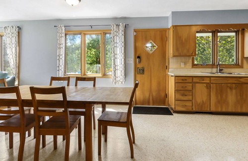 Paddock Lake House | Paddock Lakeside Retreat