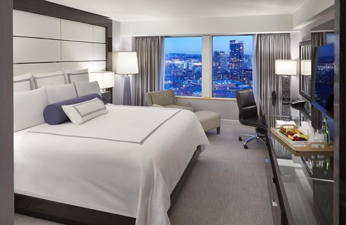 Coal Harbour Hotel | Pan Pacific Vancouver