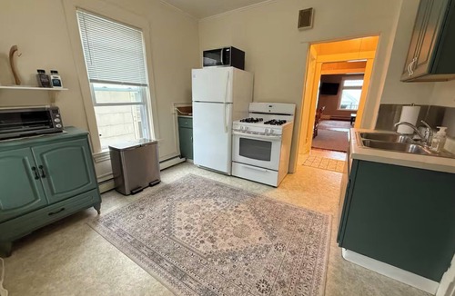 Observation Hill Apartment | Panoramic Lake Views, Private Balcony, 5-min to Canal Park, Downtown & Hospitals
