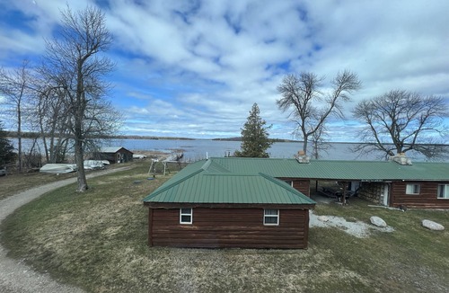 Drummond Cabin | Papins Resort Baileys Loft