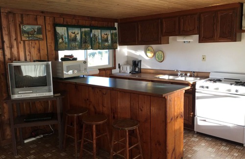 Drummond Cabin | Papins Resort Cabin #2