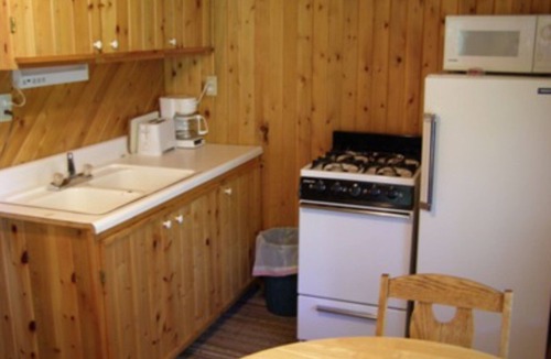 Drummond Cabin | Papins Resort Little Cabin