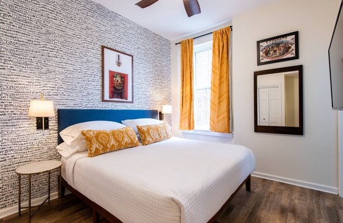 Versailles Hotel | Pappy VanWinkle Suite, The Woodford Hotel
