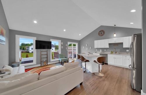 Port Sanilac House | Paradise Cove: Sleeps 6 w/Hot Tub, Walk to Beach & Downtown