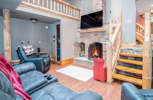 Bemus Point Cabin | Paradise Lodge at Bemus Point! A cozy, private, wooded retreat close to it all!