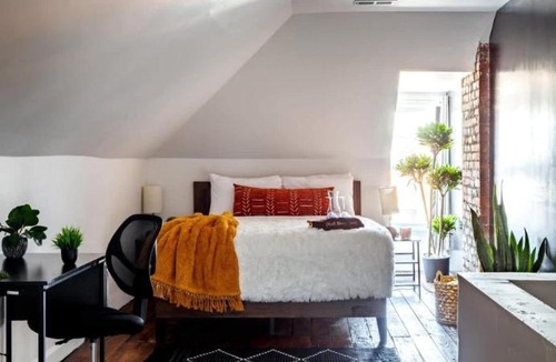 German Village House | Parking Free - Short North - Convention - Pets