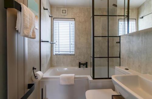 Whitley Bay House | Pass the Keys Cozy 2-Bed Lodge by the Sea – Whitley Bay Retreat