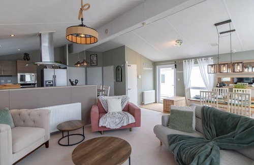 Whitley Bay House | Pass the Keys | Cozy 2-Bed Lodge by the Sea – Whitley Bay Retreat