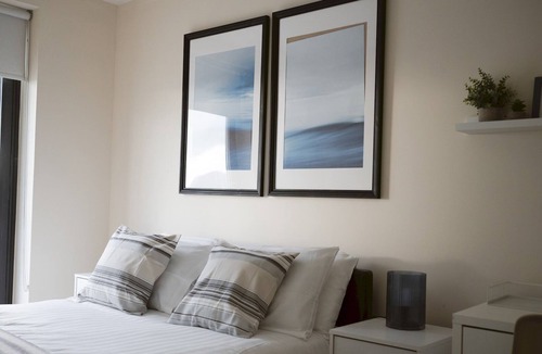 Partick Apartment | Pass the Keys | Lovely 2-bed Glasgow Harbour with Parking and Views