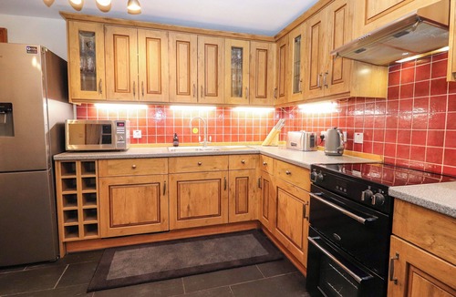 Cromarty Cottage | PAYE HOUSE - CROMARTY, pet friendly, with open fire in Cromarty