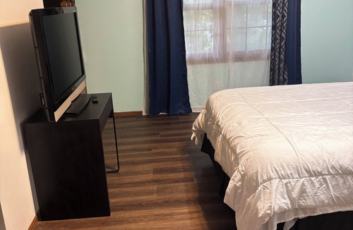 Lawrence House | Peace, family friendly, business vacation home