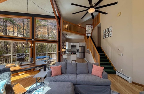 North Conway Villa | Peace In The Pines | Private North Conway Retreat