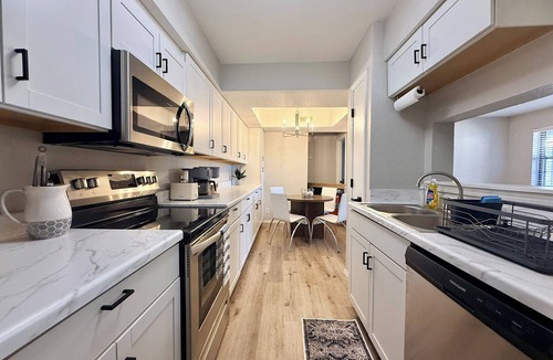 South Tulsa Condo | Peaceful 1-bedroom condo with AC in vibrant Tulsa
