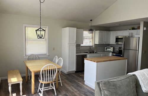 Kenyon House | Peaceful 3-Bedroom Beach Cottage with Deck, Beach Parking Pass & Outdoor Shower