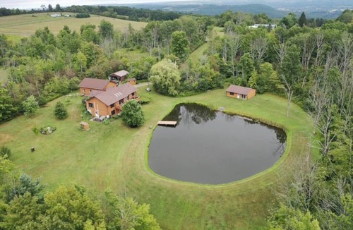 Savona House | Peaceful and Blissful at Savona Cabin with a Pond