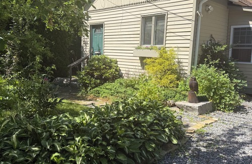 Winchester House | Peaceful and cozy 1 bed 1 bath in quaint Winchester