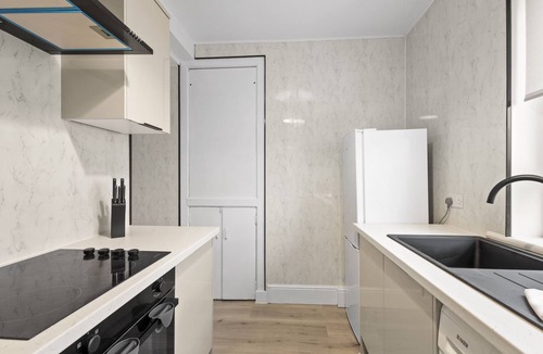 Johnstone House | Peaceful Base for Glasgow & Lochs