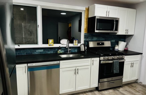 Medford Apartment | Peaceful, bright family home near Hospitals, Encore casino, T station.