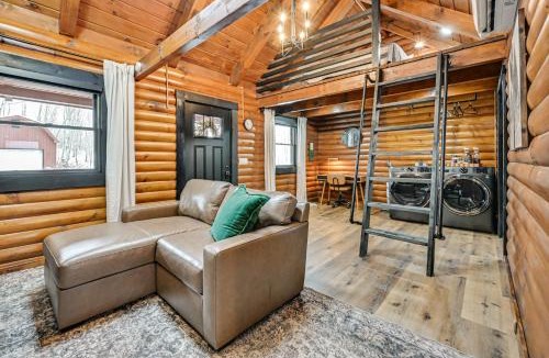 Dundee House | Peaceful Cabin w/Hot Tub in Dundee: Dogs Welcome