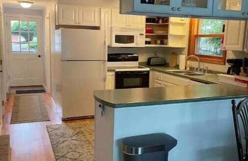 Raymond House | Peaceful Lake Front Home. Wonderful family memories. Pets stay free.
