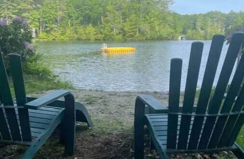 Raymond House | Peaceful Lake Front Home. Wonderful family memories. Pets stay free.