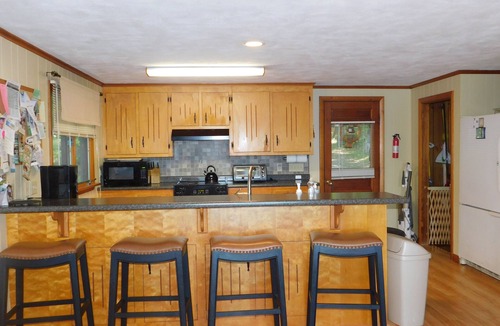 Naples Cottage | Peaceful Long Lake Escape – Dock, Kayaks, & Seasonal Charm