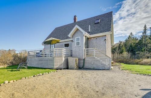 Lubec House | Peaceful Lubec Home w/Views: Walk to Beach!